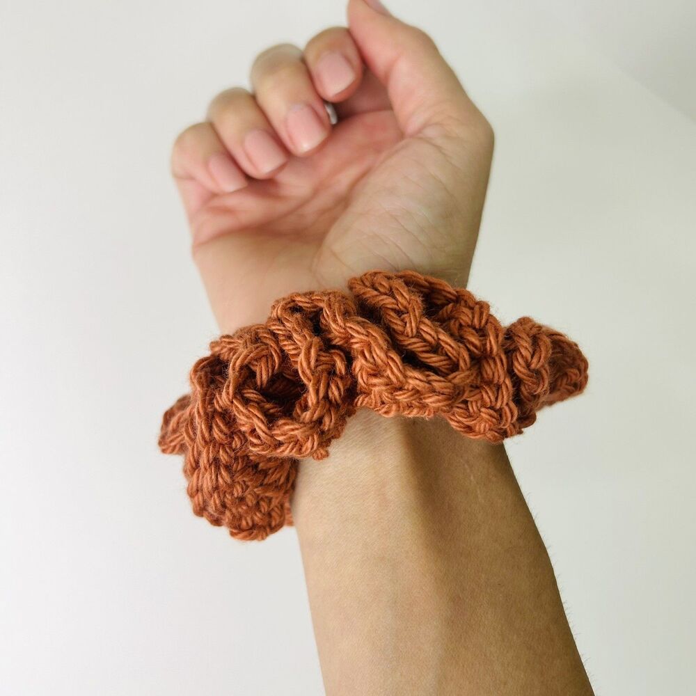 3.5” Handmade 100% Cotton Burnt Orange Crochet Scrunchie NWOT